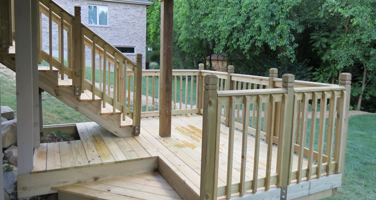 Custom Deck Builder Dayton, Springfield and Centerville OH