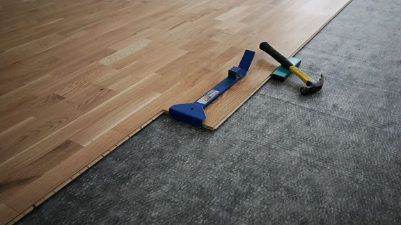 Laminate Flooring Contractor in Dayton, Ohio.